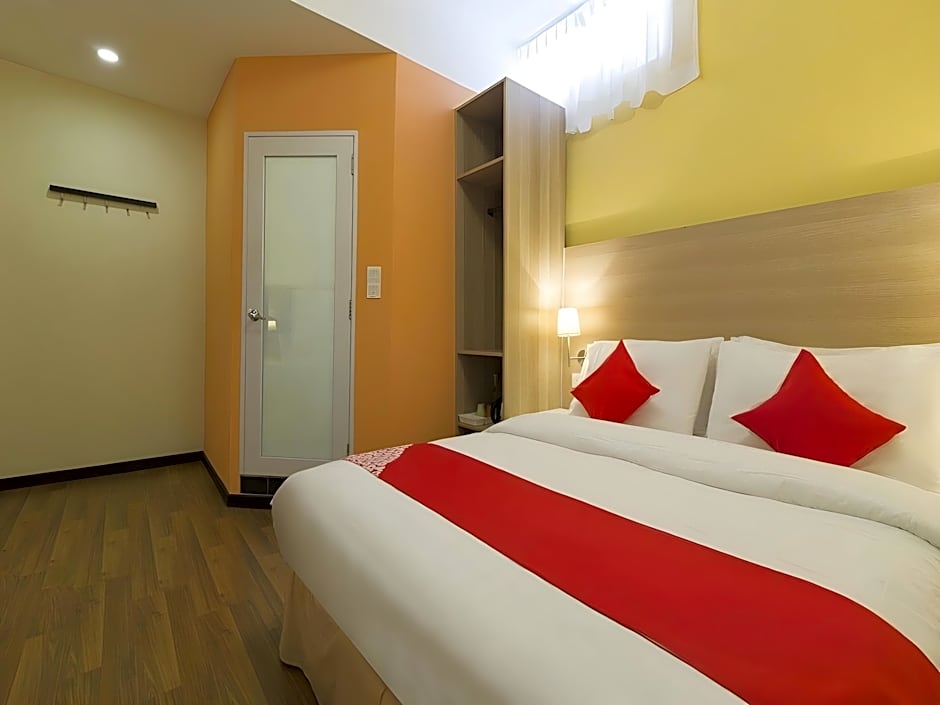 iStay Hotel