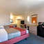 Travelodge by Wyndham Lansing