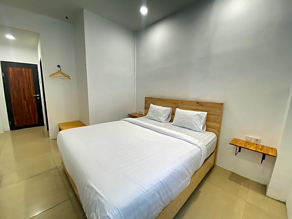 Urbanview Hotel Medio Inn Palu by RedDoorz