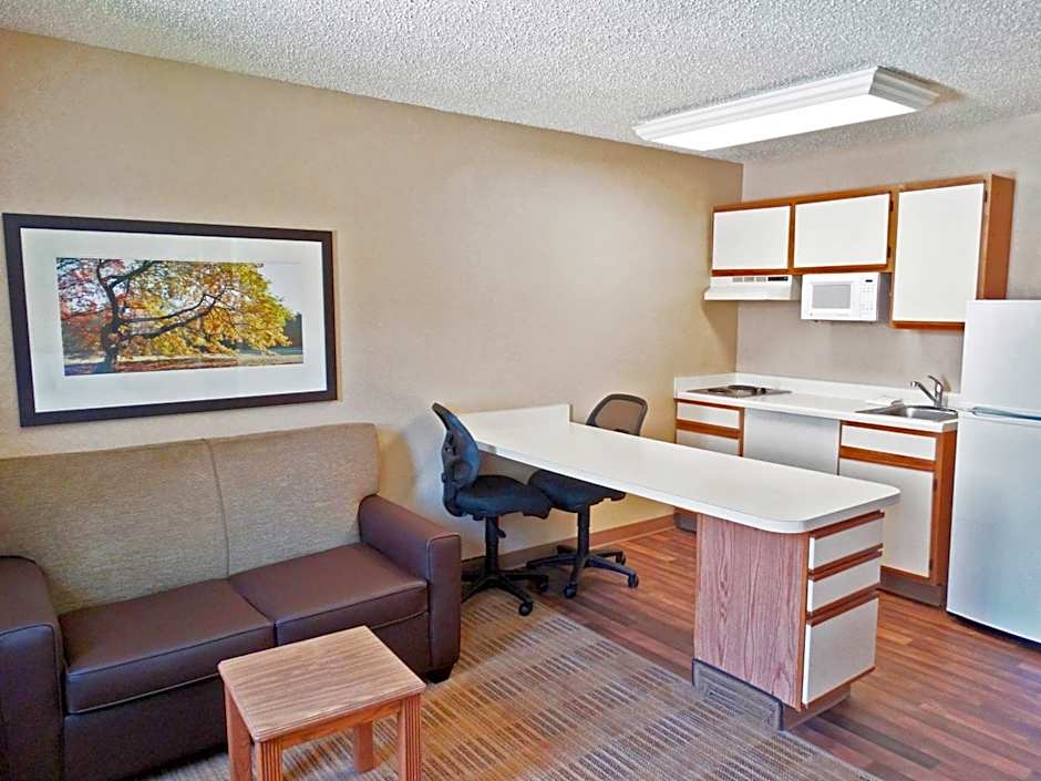 Extended Stay America Select Suites - Providence - Airport