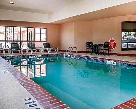 Holiday Inn Express & Suites Weatherford by IHG