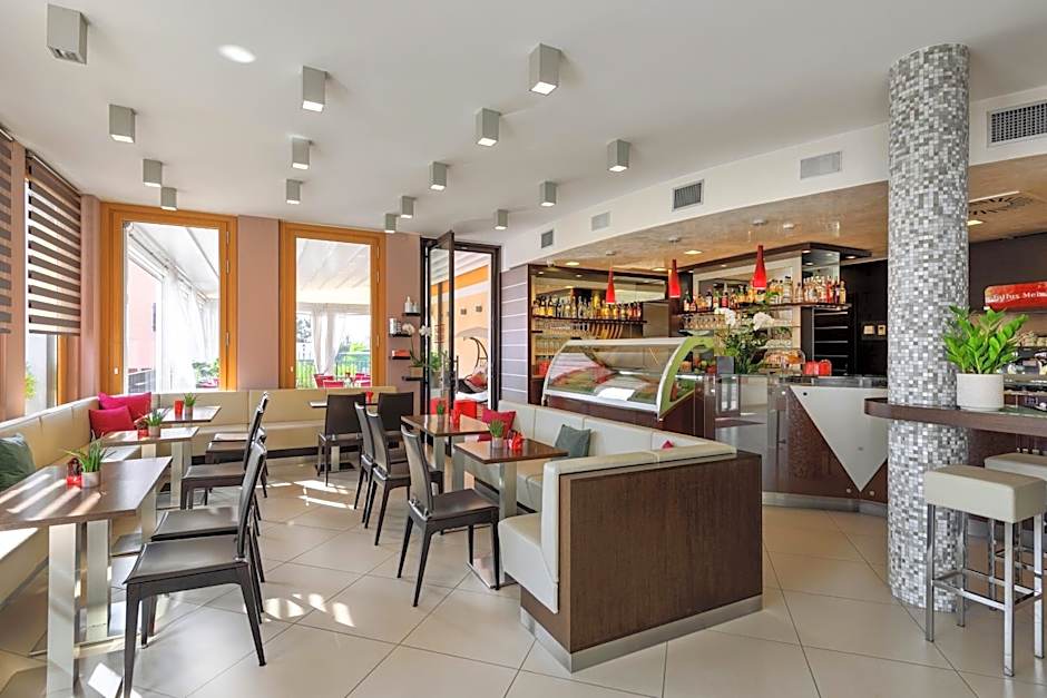 Kairos Garda Hotel