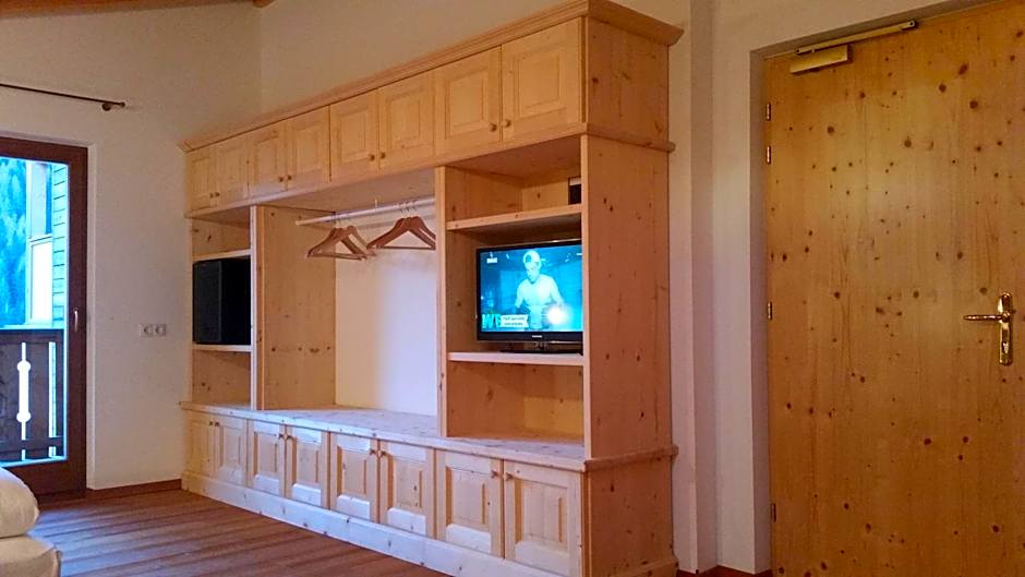 Family and Wellness Residence Ciasa Antersies