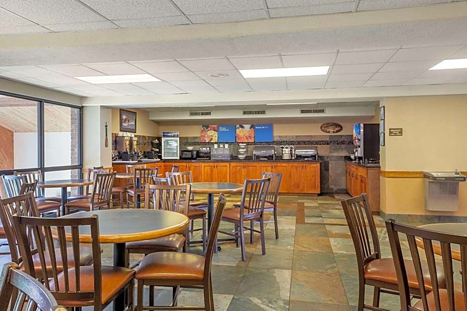 Comfort Inn At Thousand Hills