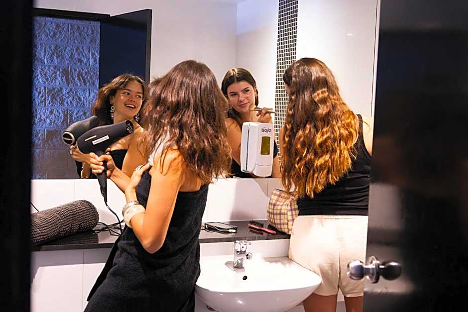 Summer House Backpackers Melbourne