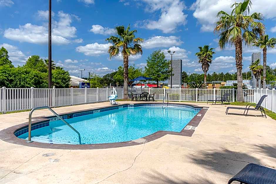 Microtel Inn & Suites by Wyndham Kingsland Naval Base I-95