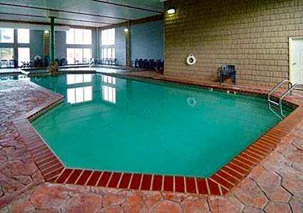 Crown Choice Inn & Suites Lakeview and Waterpark