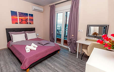 Studio with Sea View