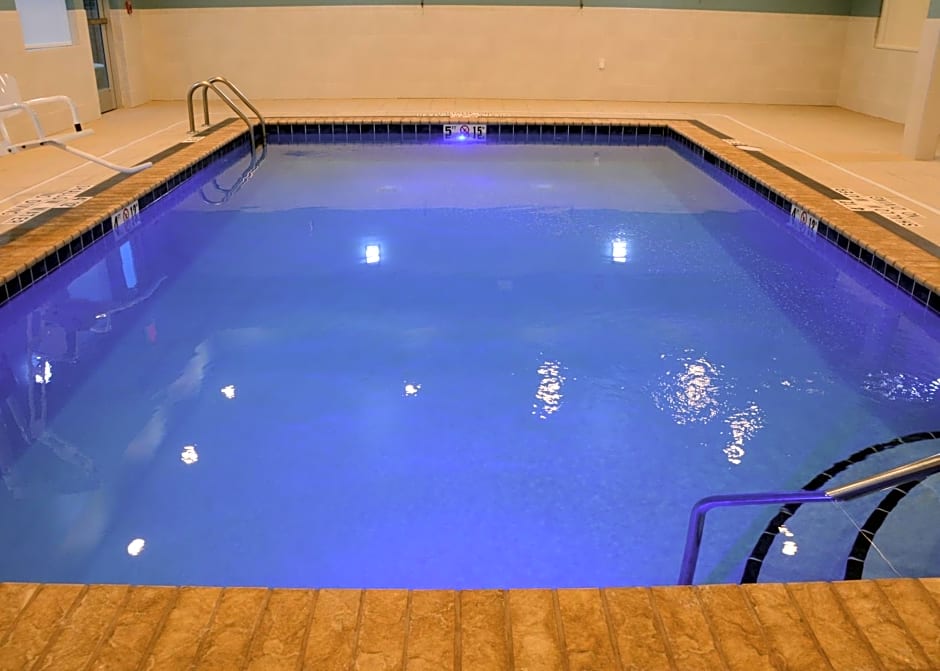 Holiday Inn Express & Suites Pittsburgh - Monroeville By IHG