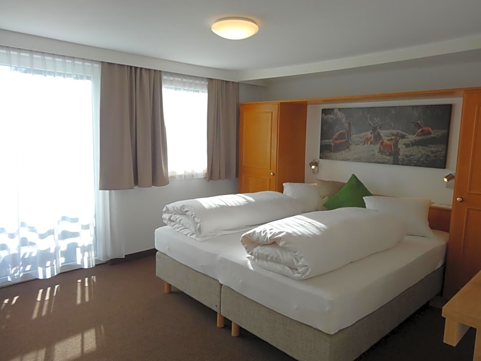 Bhome Gästehaus b&b / Apartments