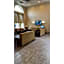 OYO Greenridge Hotel