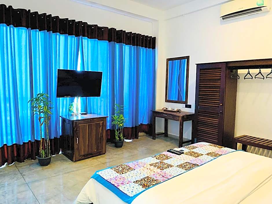 Funky Hotel – Hikkaduwa, CO