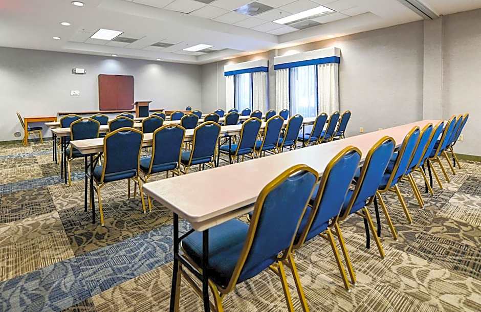 Holiday Inn Express & Suites Richmond North Ashland By IHG