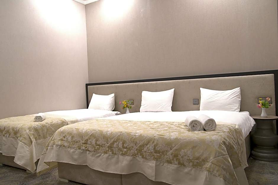 Premier Hotel