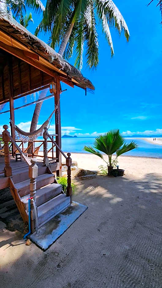 Castaway Beach Bungalows