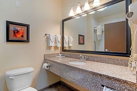 2 Queen Beds, Suite, Nonsmoking