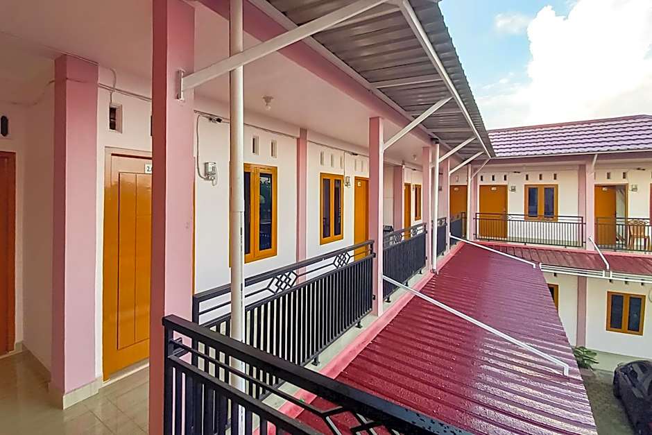 RedDoorz Syariah near JBC Jambi