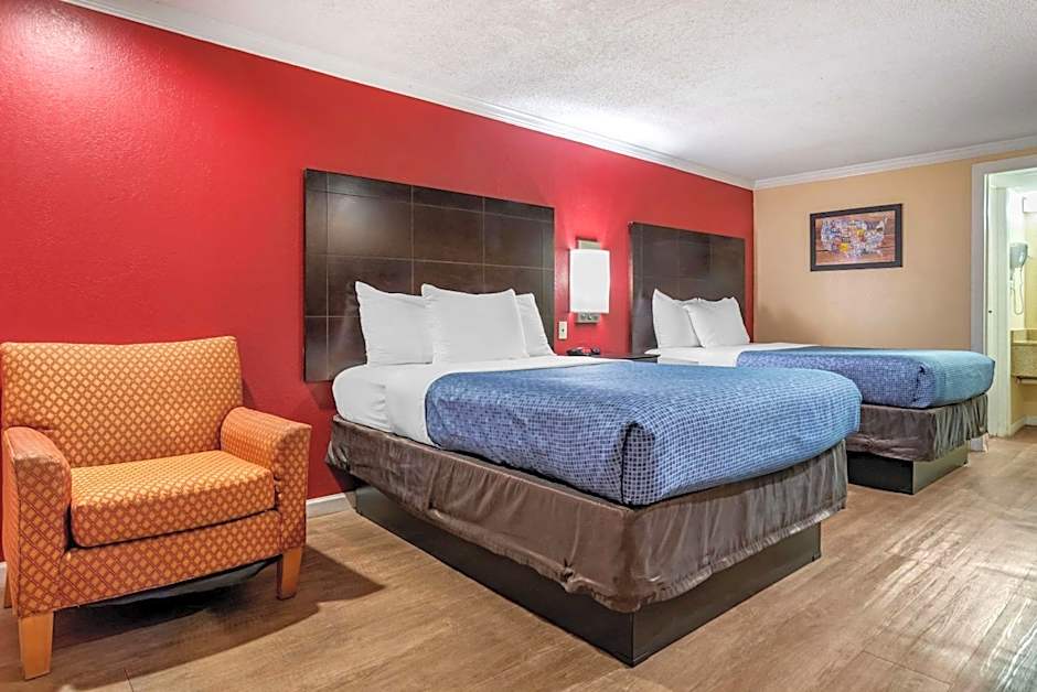 Econo Lodge Oxford near Choccolocco Park