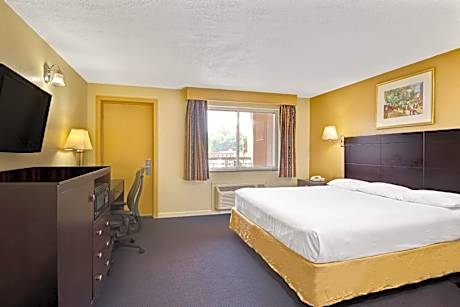 1 King Bed Accessible Room Smoking