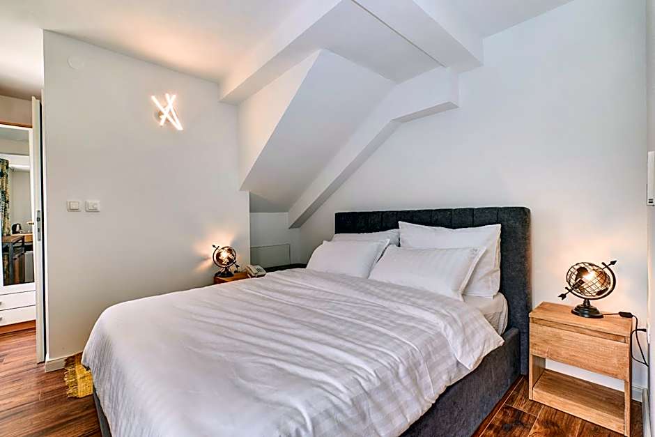 Photo 1 of 3 of Small Double Room