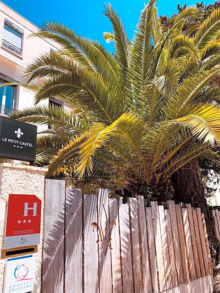 Hôtel Le Petit Castel