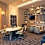 H Hotel Los Angeles, Curio Collection by Hilton