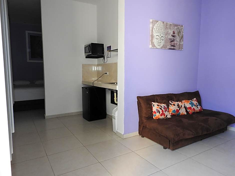 Easy Hotel