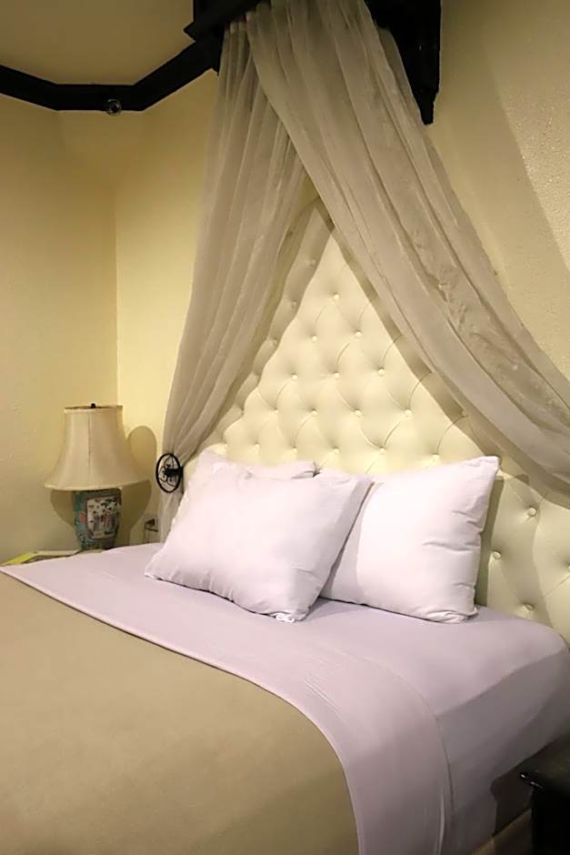 Camelot Hotel Quezon City powered by Cocotel