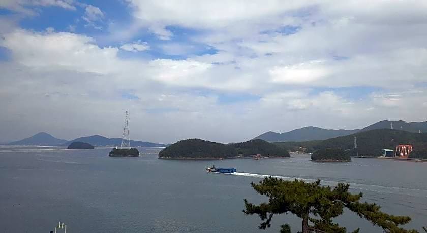 Tongyeong Bridge Hotel