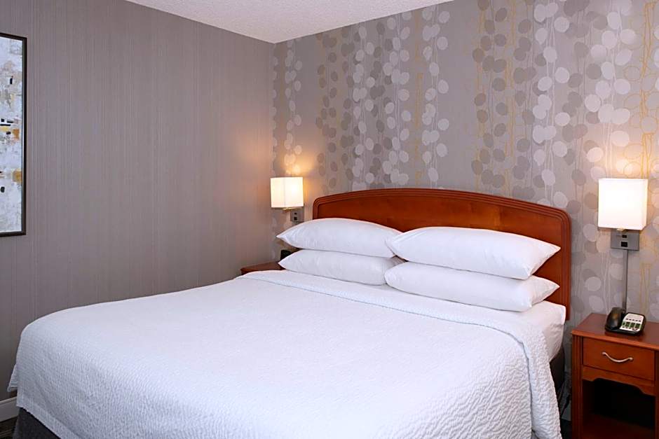 Courtyard by Marriott Newark Silicon Valley