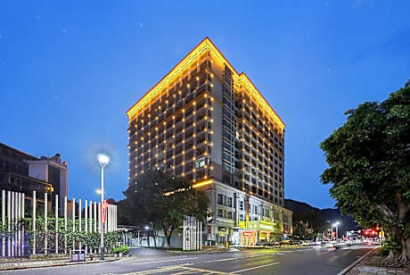 沐云假日酒店（清远古龙峡店）