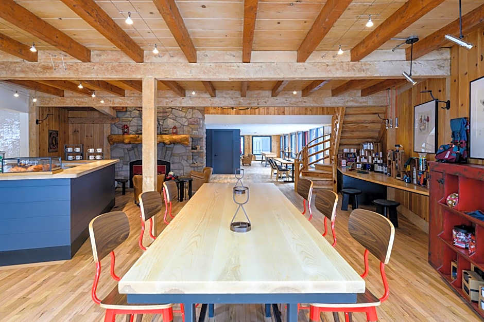 Mountain Modern Motel