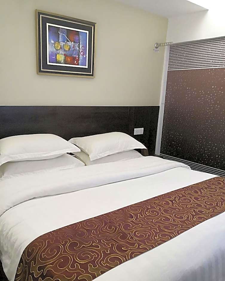 J Suites Hotel