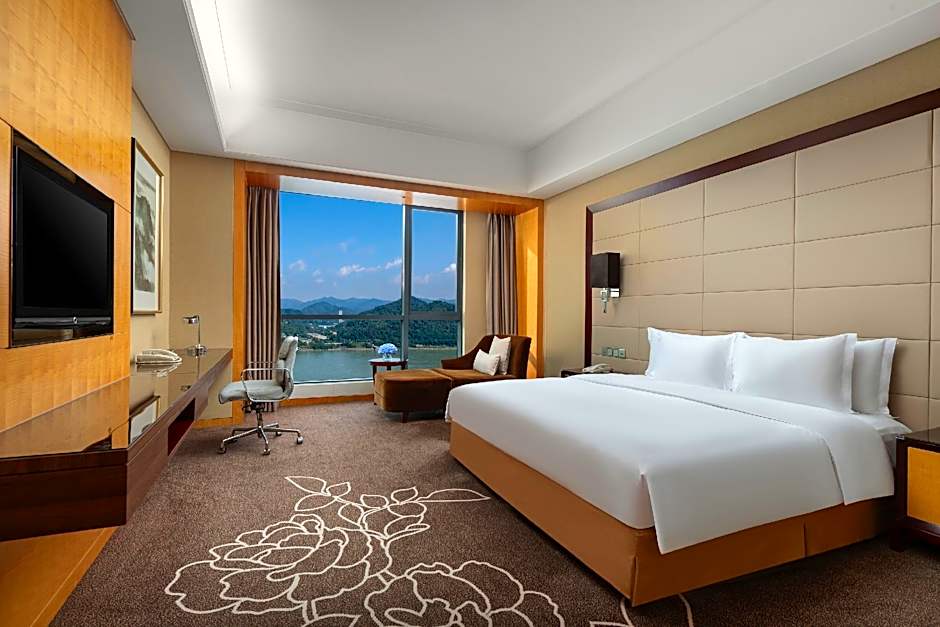 Crowne Plaza Yichang By IHG
