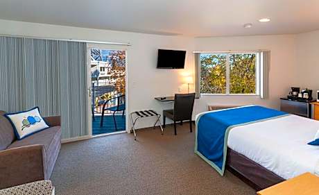 King Room with Balcony