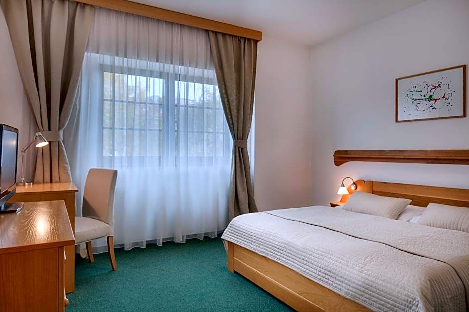 Hotel Oya