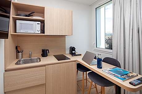 Apartment with Garden View