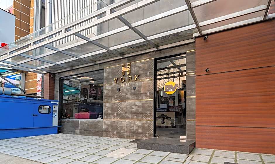 York Hotel – Cochin, NE