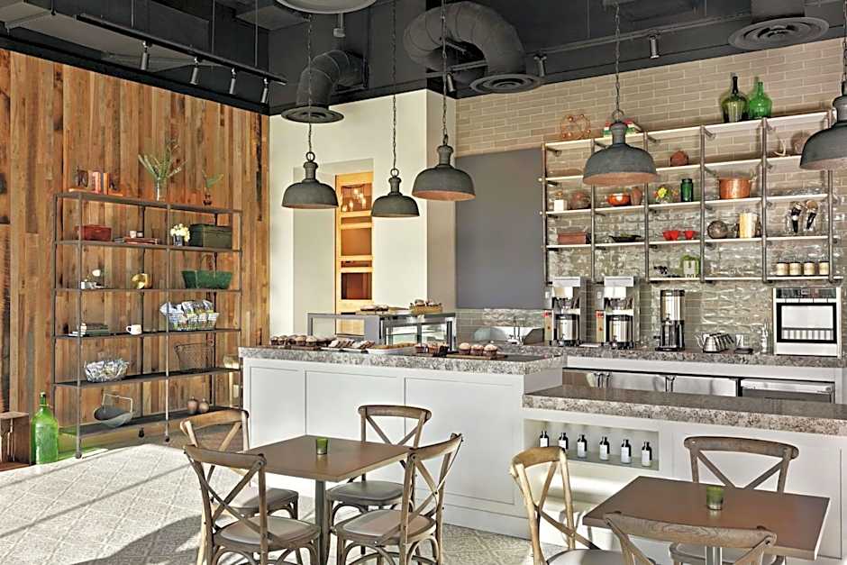 The Harpeth Downtown Franklin, Curio Collection by Hilton