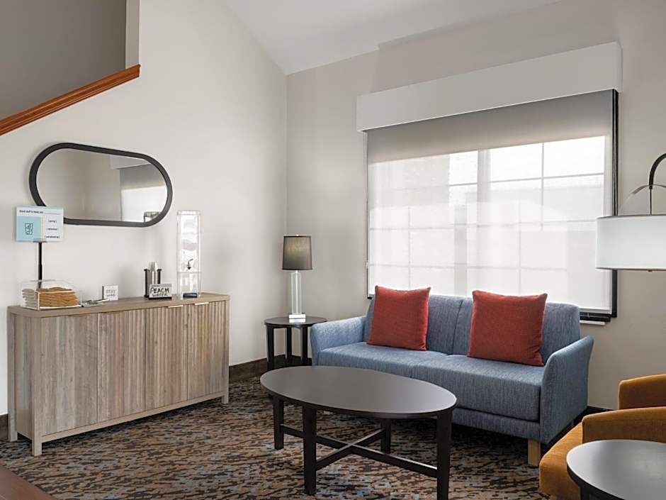 Garner Topeka West By IHG