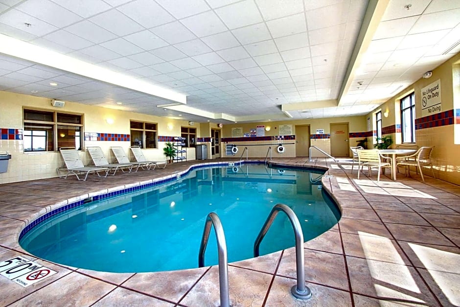 Hampton Inn By Hilton & Suites West Bend