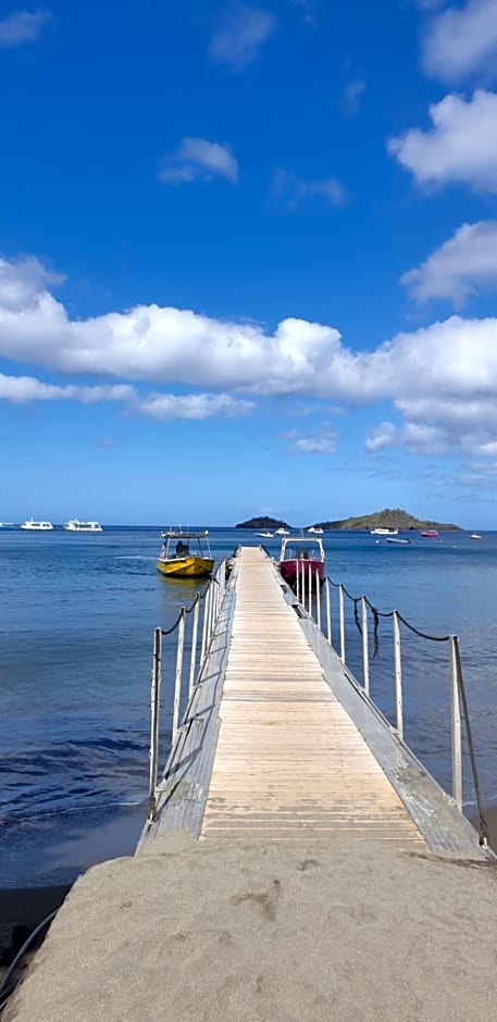 GîTE MAYO & HYLODES'S SONG