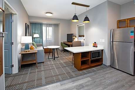 Two-Bedroom Suite with Mobility Accessible Tub