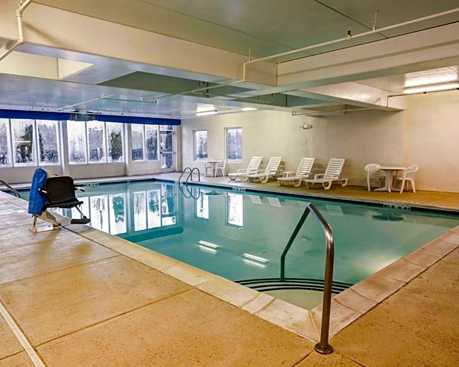 Comfort Suites Airport Charlotte