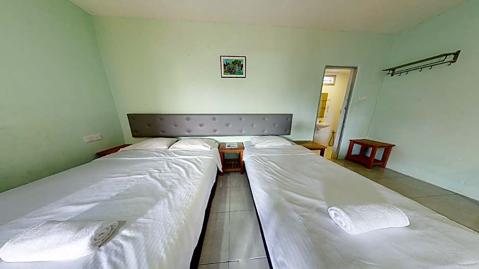 Angel Resthouse (Rumah Tumpangan Angel)