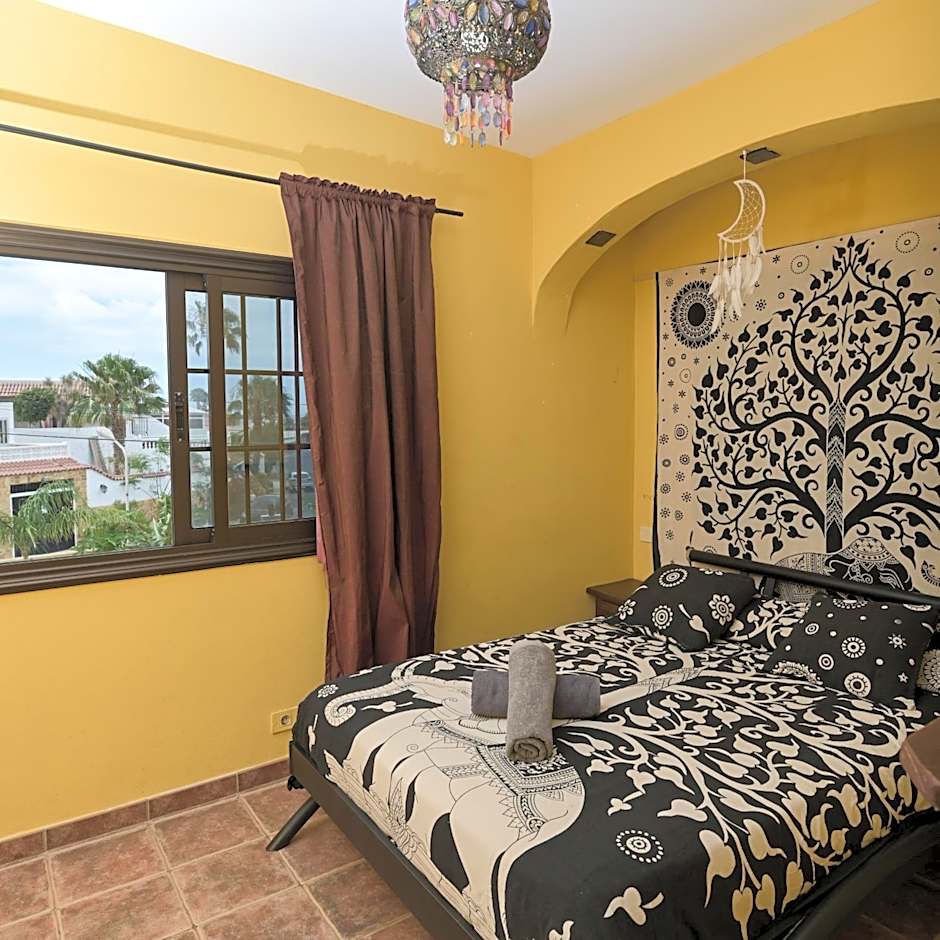 Los Amigos NEST hostel