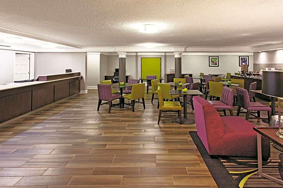 La Quinta Inn & Suites by Wyndham Fresno Yosemite