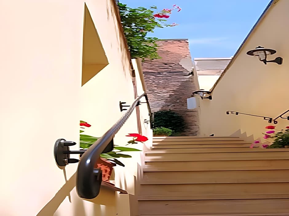 The Golden Wheel Boutique Hotel