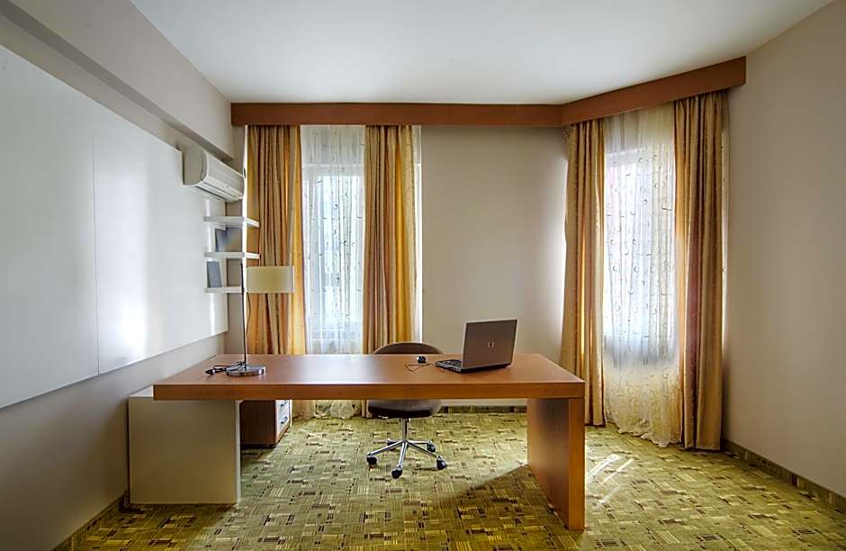 Cerkezkoy Business Hotel