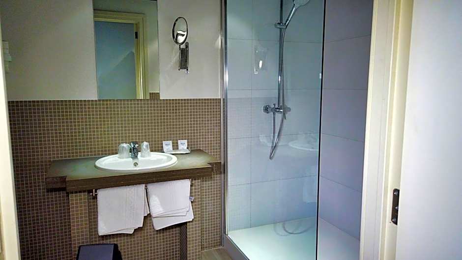 Hotel Bliss